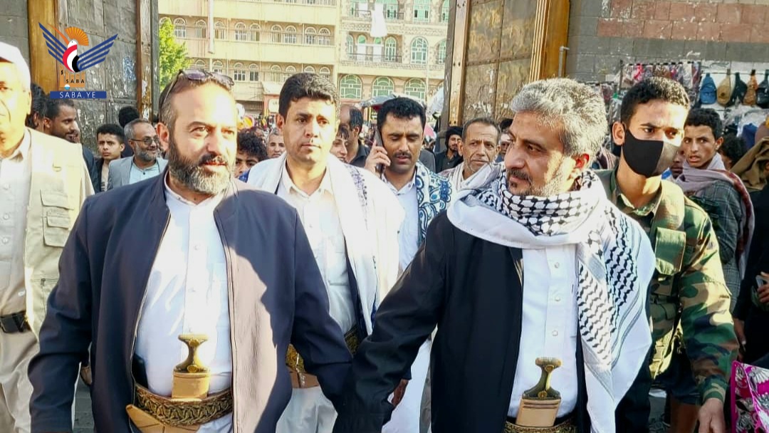 نائب رئيس الوزراء المداني يطلع على سير العمل في ترميم المنازل المتضررة بصنعاء القديمة نائب رئيس الوزراء المداني يطلع على سير العمل في ترميم المنازل المتضررة بصنعاء القديمة