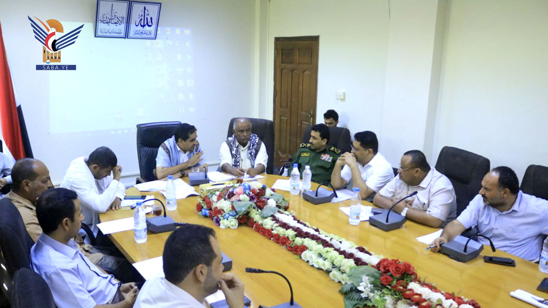 Meeting in Hodeidah discusses service aspects of institutions, offices Meeting in Hodeidah discusses service aspects of institutions, offices