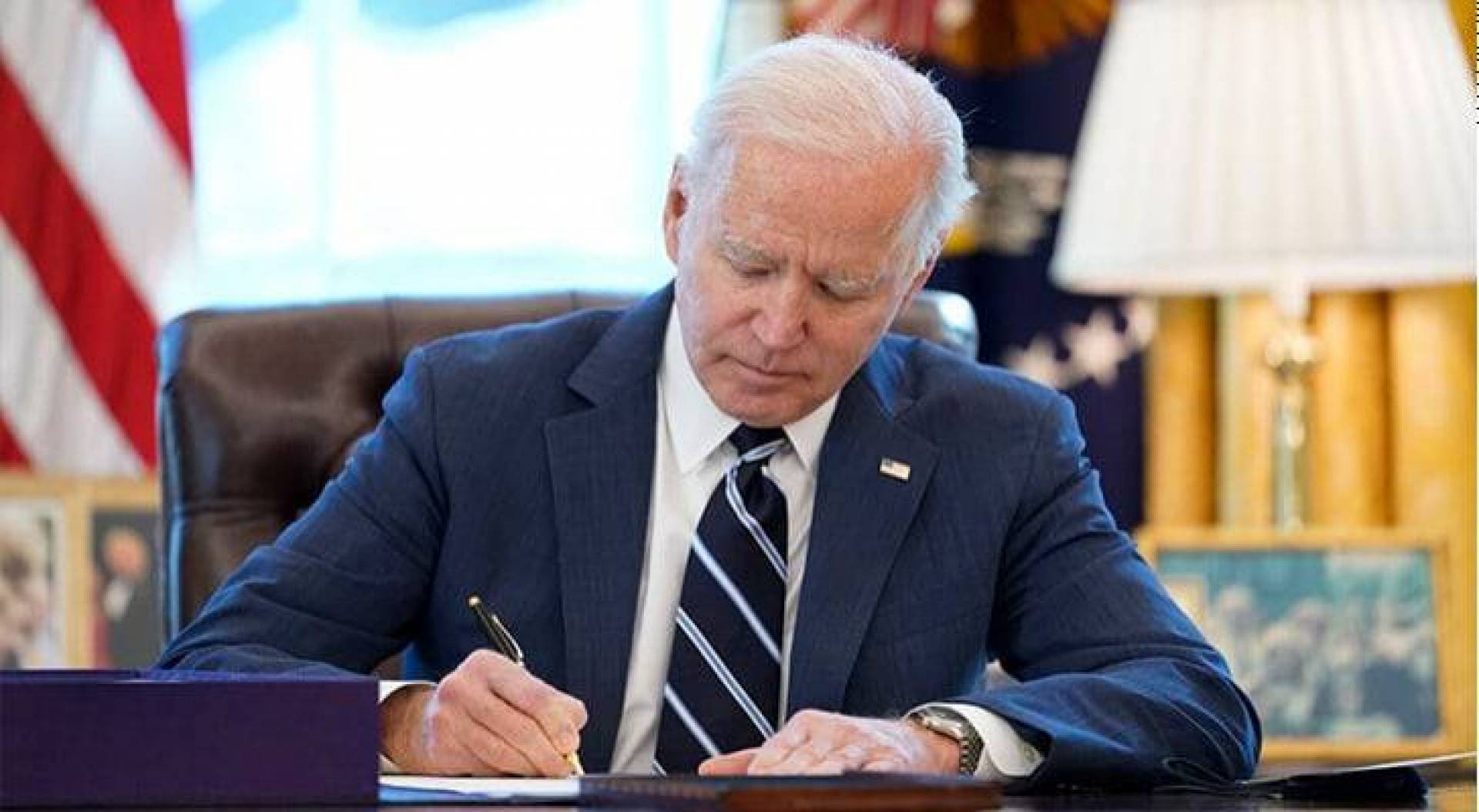 Biden déclassifie les renseignements sur les origines 'du virus Corona'