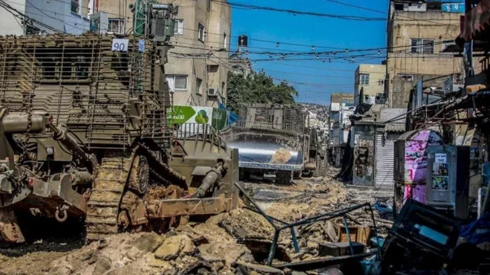العدو يواصل عدوانه على جنين ومخيمها لليوم ال 14 على التوالي العدو يواصل عدوانه على جنين ومخيمها لليوم ال 14 على التوالي