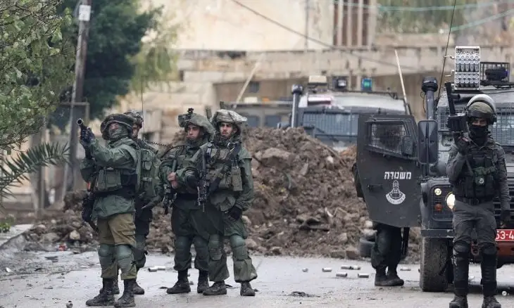 Dozens of Palestinians injured by bullets during Zionist enemy forces storming Nablus