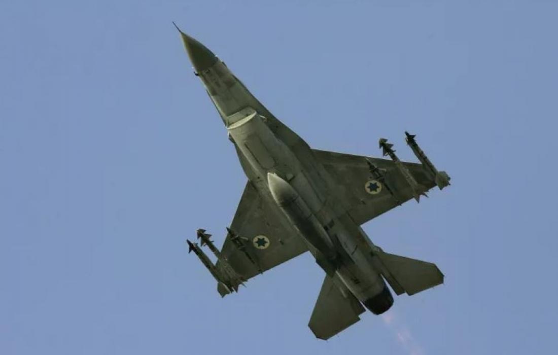 Zionist enemy planes fly at low altitudes in Nablus