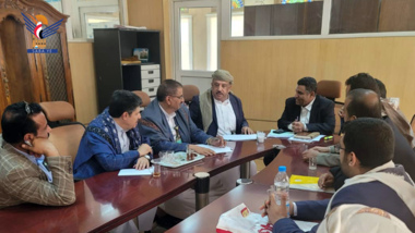Discussion du degré de mise en œuvre des projets d'eau en milieu rural à Amran