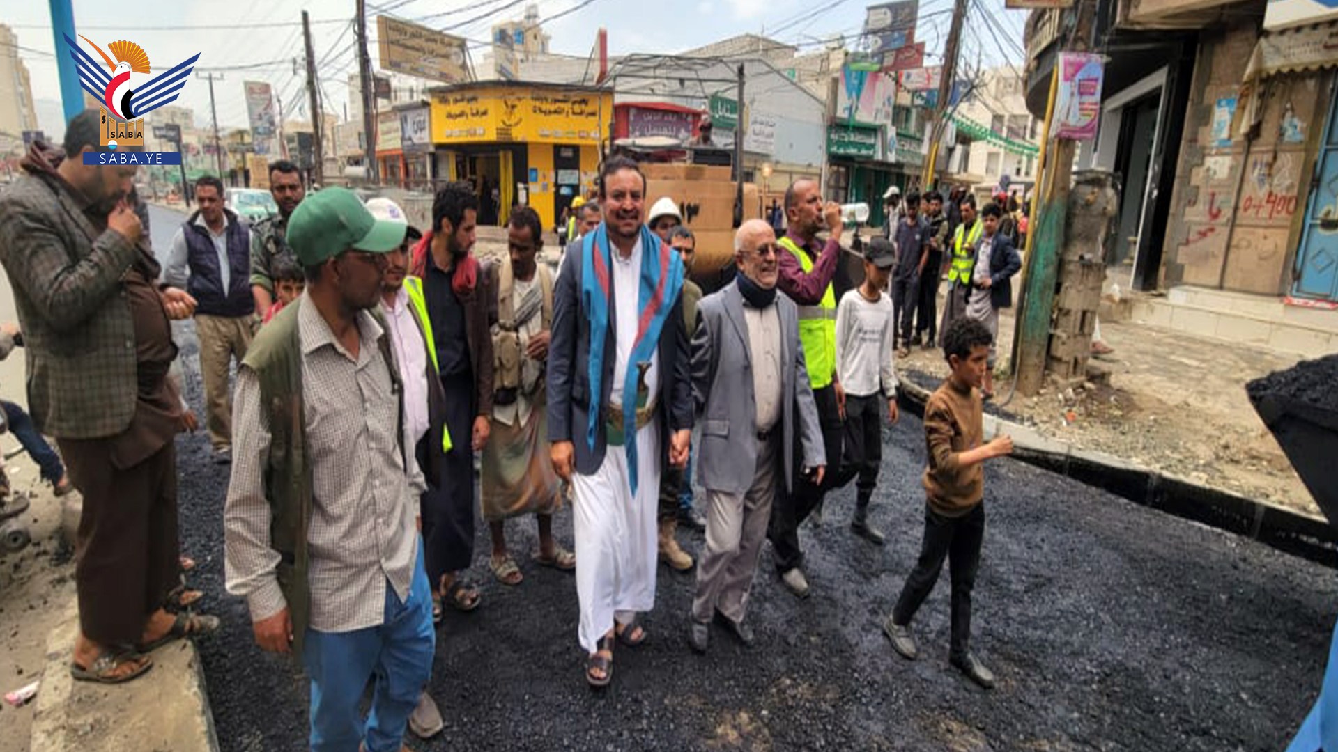 Inspizierung der Arbeiten am Restaurierungsprojekt der Al-Maqaleh-Straße im Bezirk Al-Sabeen 