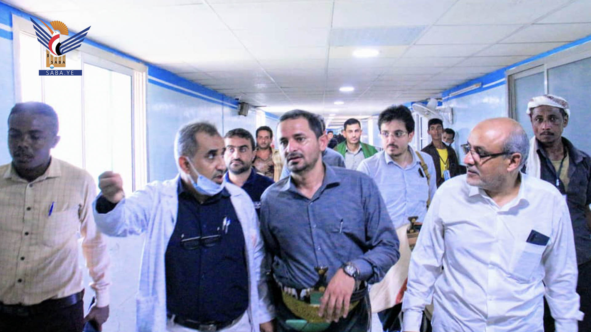 نائب وزير الصحة يتفقد سير العمل بمشاريع التوسعة بهيئة مستشفى الثورة بالحديدة