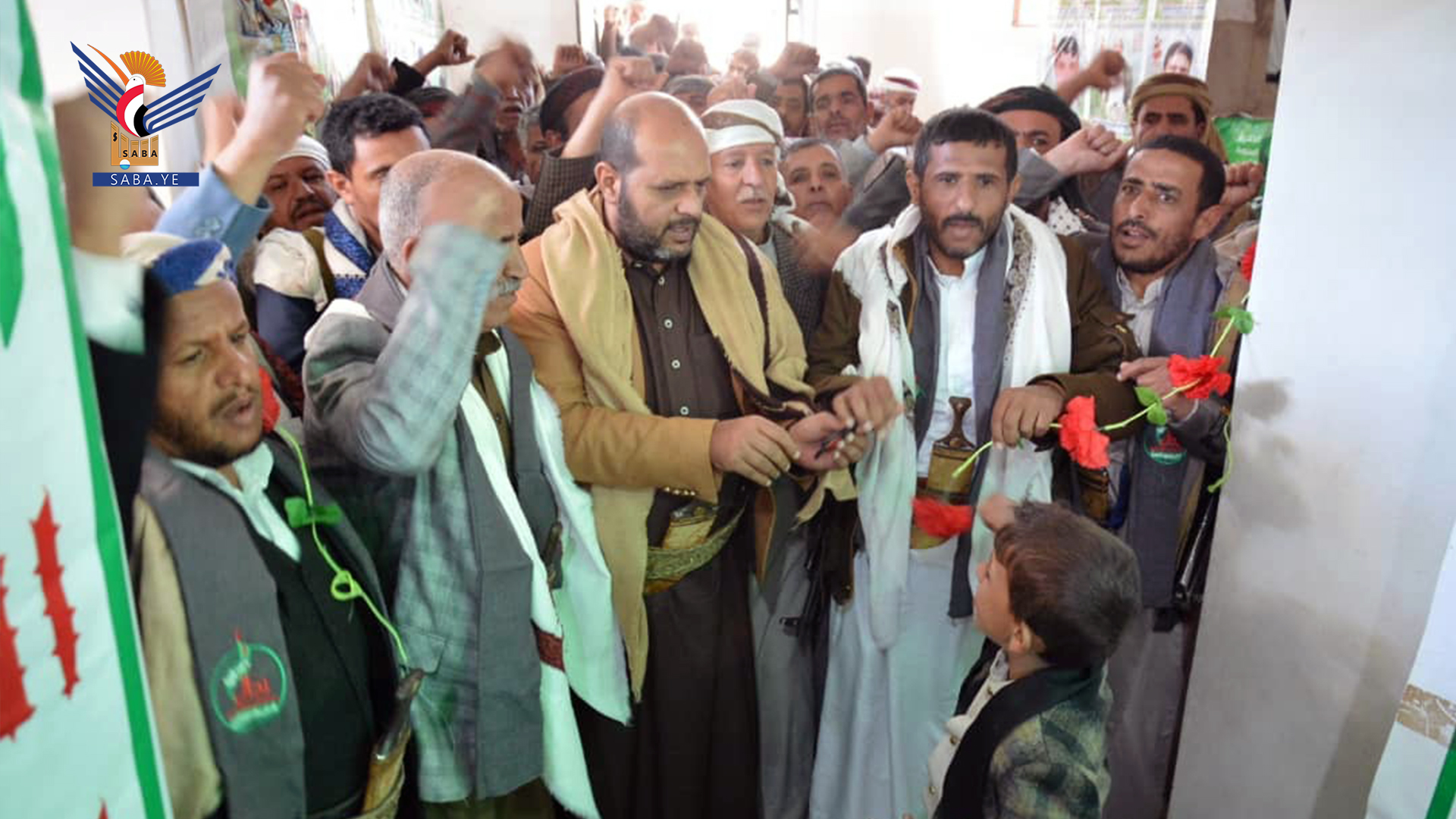 افتتاح معرض صور وزيارة روضة الشهداء في الحصن بمحافظة صنعاء