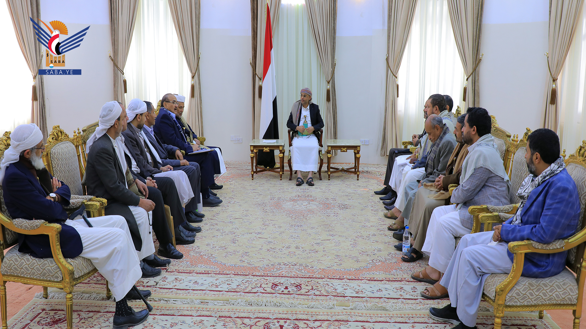 Le président Al-Mashat rencontre le président et les membres du comité des doléances et exhorte à continuer à soulever les doléances du peuple