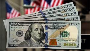 انخفاض الدولار الأمريكي لليوم الثاني مع هدوء المخاوف بشأن البنوك