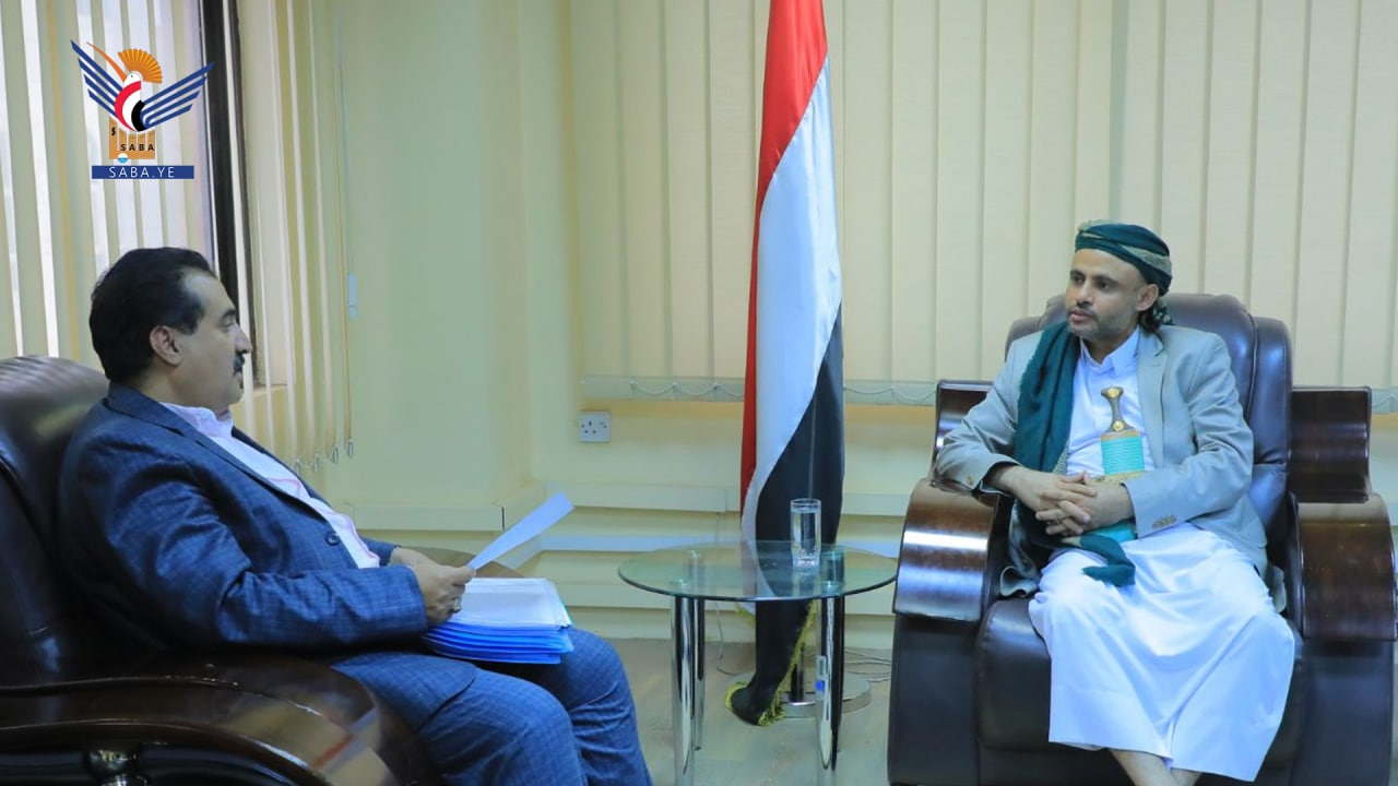  Le président Al-Mashat rencontre le directeur général adjoint de la compagnie gazière
