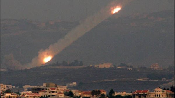 Hezbollah ataca la base de Sharaga al norte de la ciudad ocupada de Akka y apunta a las fuerzas enemigas en las afueras de la ciudad de Khiam. Hezbollah ataca la base de Sharaga al norte de la ciudad ocupada de Akka y apunta a las fuerzas enemigas en las afueras de la ciudad de Khiam.