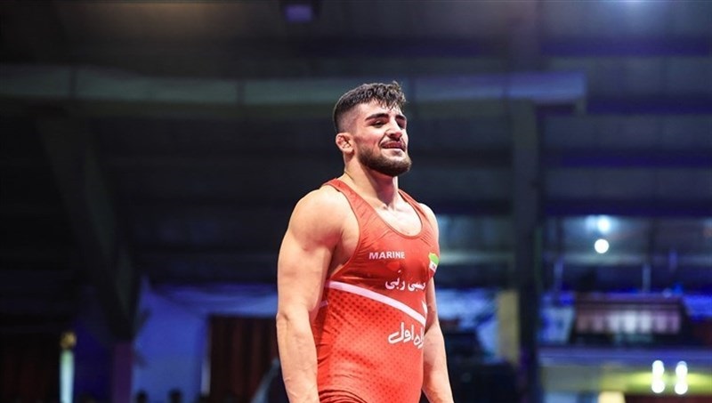 الإيراني "عظيمي" يفوز بذهبية مسابقات بلغاريا الدولية للمصارعة