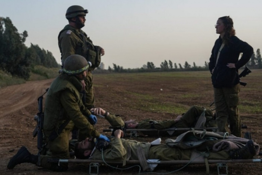 Zionist entity admits that ten soldiers were injured in Gaza Strip