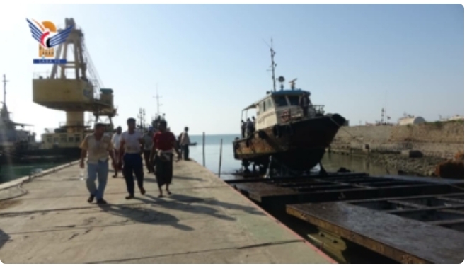 آغاز تعمیر و نگهداری لنج راهنمایی دریایی در بندر الحدیده