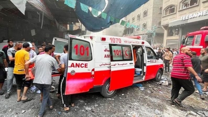 Zionist enemy continues to execute Gazans with rockets, blows up entire residential blocks