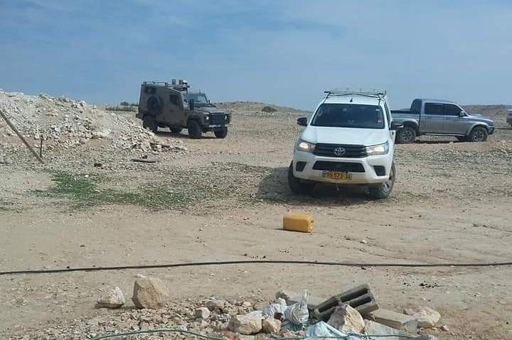 Der zionistische Feind meldet den Abriss von acht Häusern südlich von Hebron