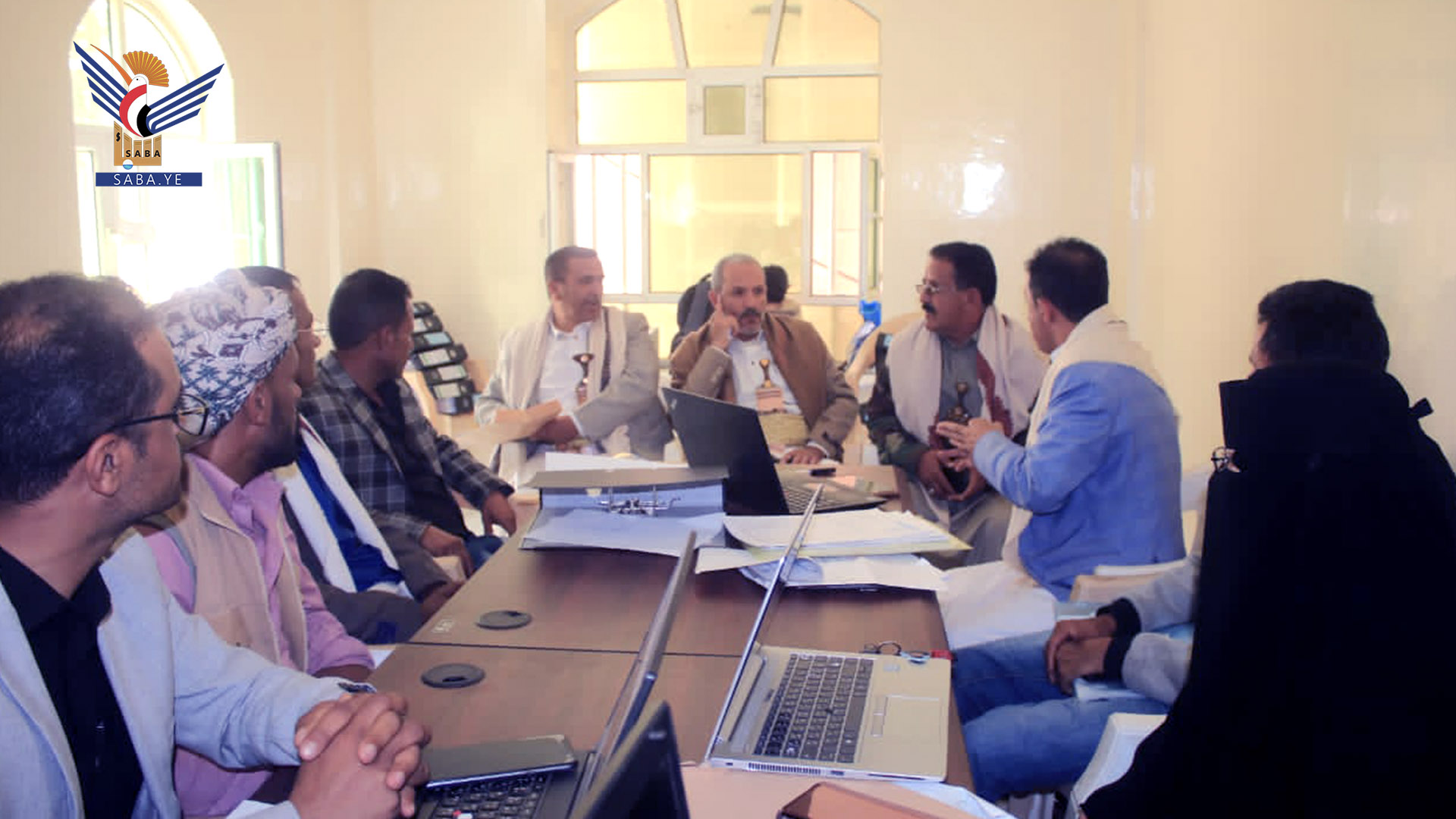 Discussing performance level at Social Affairs Office in Dhale' Discussing performance level at Social Affairs Office in Dhale'