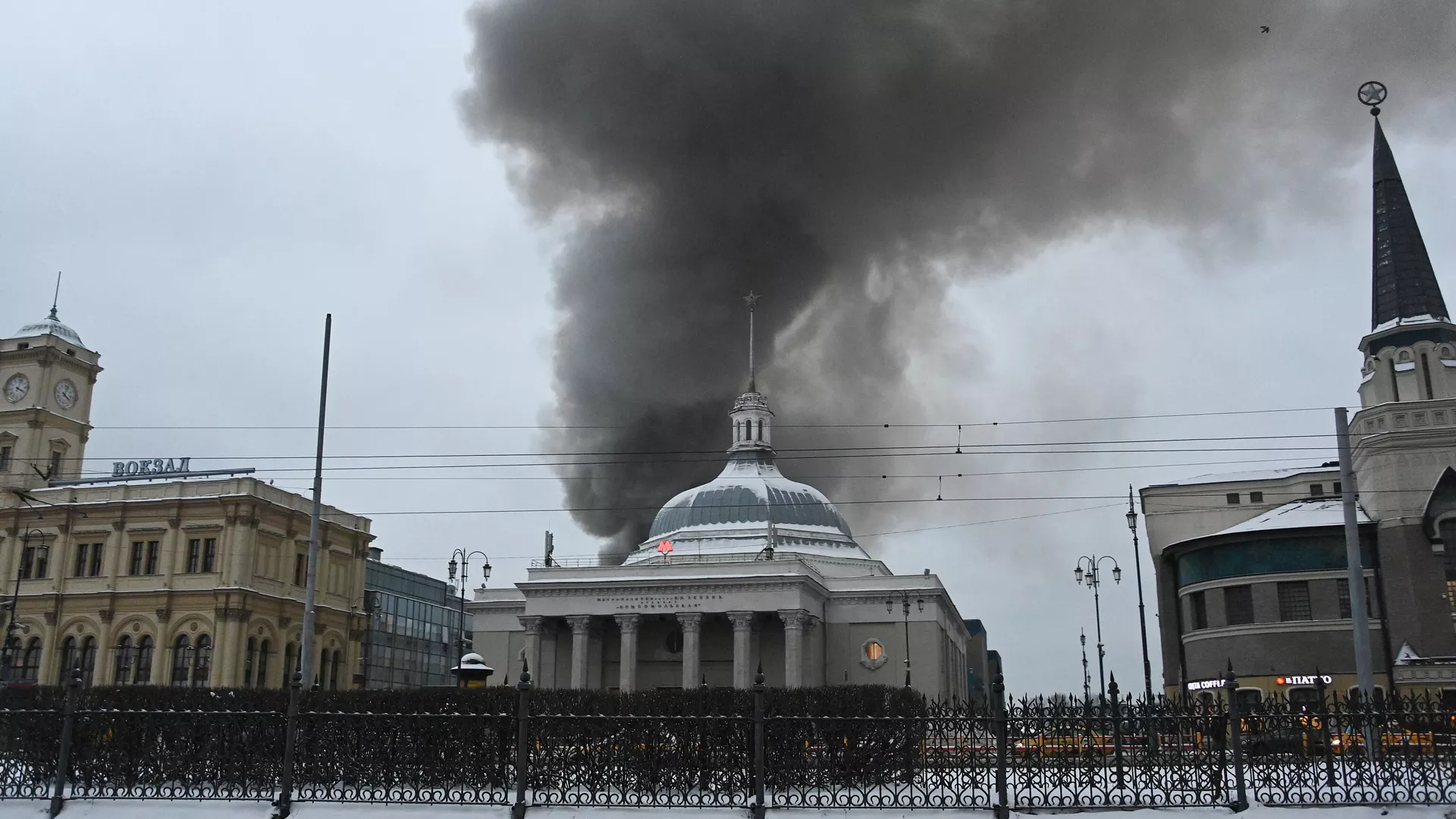 Fire Breaks Out in Moscow, Reaching Area of Over 20,000 Square Feet Fire Breaks Out in Moscow, Reaching Area of Over 20,000 Square Feet