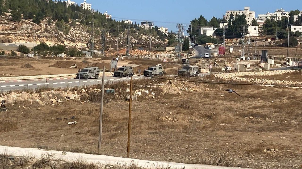 Injuries in march in Nablus, storming by enemy forces Fawar camp in Hebron Injuries in march in Nablus, storming by enemy forces Fawar camp in Hebron