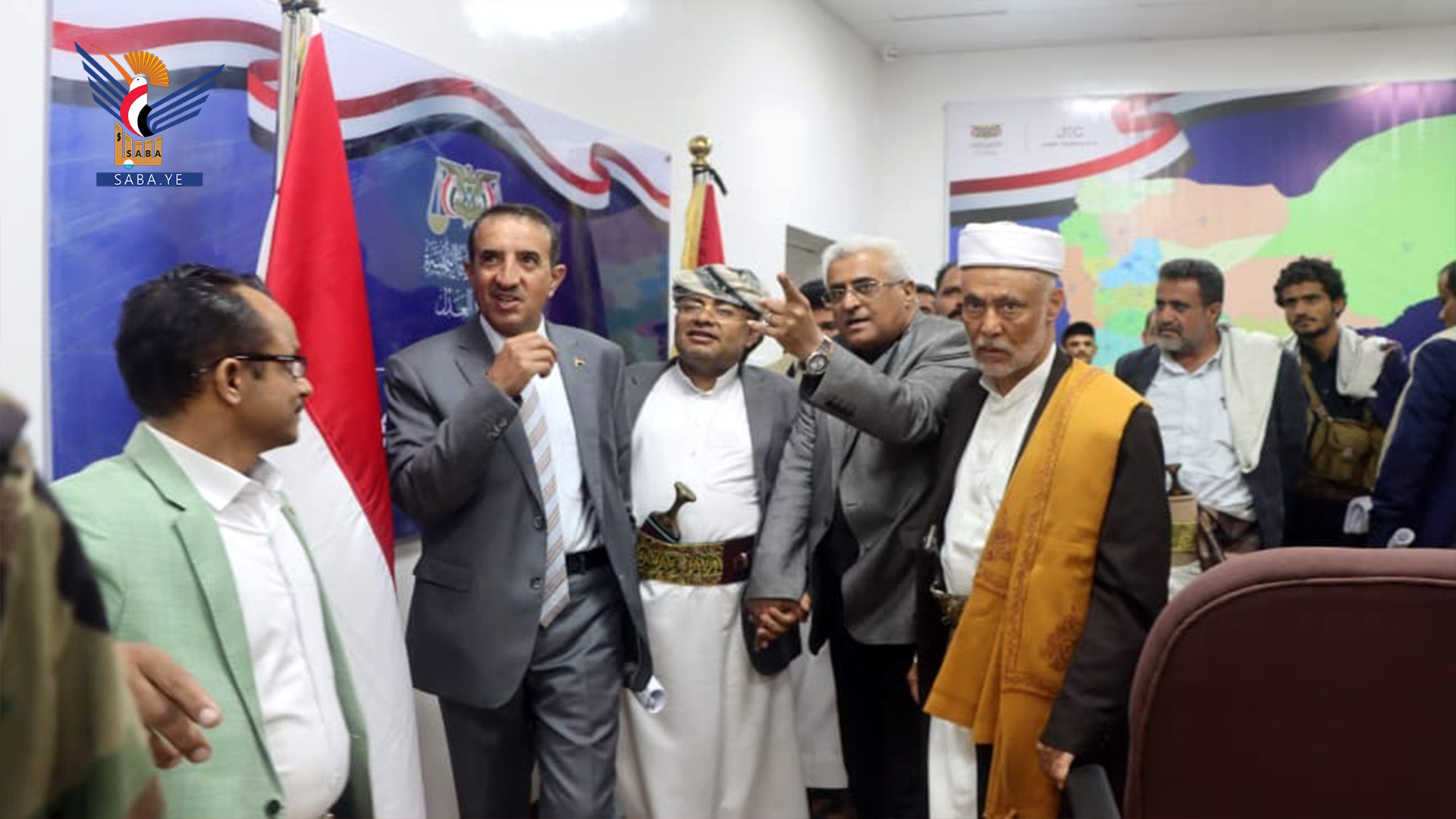   Al-Houthi inaugure les travaux au Département du système judiciaire électronique du ministère de la Justice
