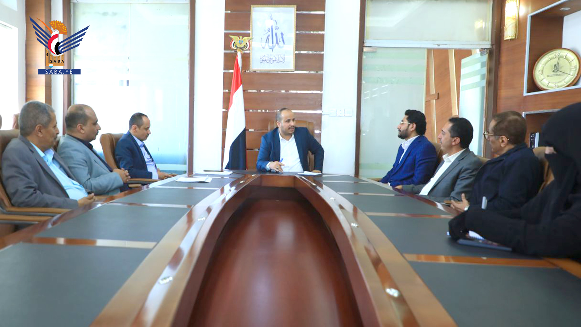 وزير الصناعة يؤكد أهمية التعاون مع لجنة التنسيق بين القطاعين الحكومي والخاص وزير الصناعة يؤكد أهمية التعاون مع لجنة التنسيق بين القطاعين الحكومي والخاص