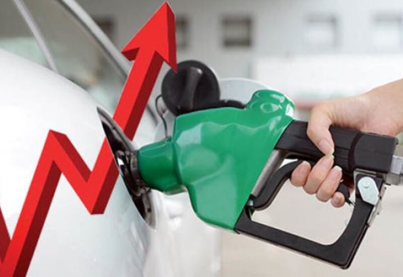 ارتفاع أسعار البنزين في العالم يهدد جهود كبح التضخم