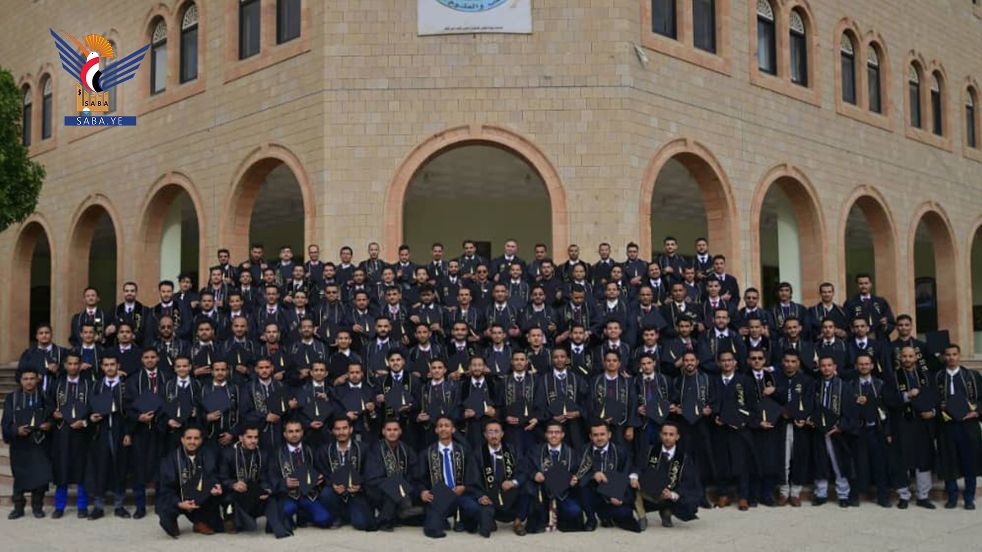 حفل تخرج دفعة حكاية طبيب من كلية الطب بجامعة صنعاء حفل تخرج دفعة حكاية طبيب من كلية الطب بجامعة صنعاء