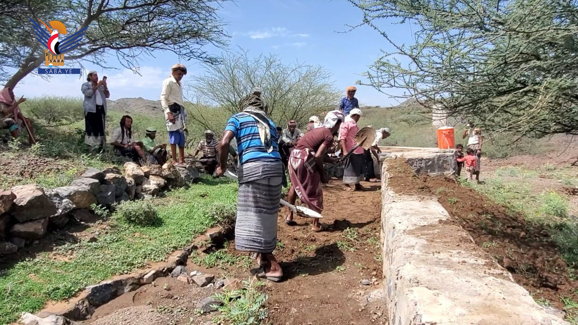 تنفيذ مبادرات مجتمعية لصيانة خزانات حصاد مياه الأمطار في باجل بالحديدة