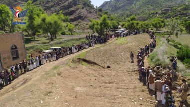 Un stand tribal dans le district de Hazm Al-Udayn à l'occasion de l'anniversaire du cri