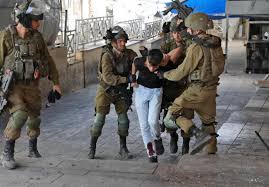 Zionist enemy assaults participants in stand in Hebron