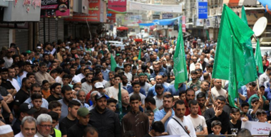 Le Hamas organise une marche de masse dans le nord de la bande de Gaza en soutien à Al-Aqsa et à Jérusalem occupée Le Hamas organise une marche de masse dans le nord de la bande de Gaza en soutien à Al-Aqsa et à Jérusalem occupée