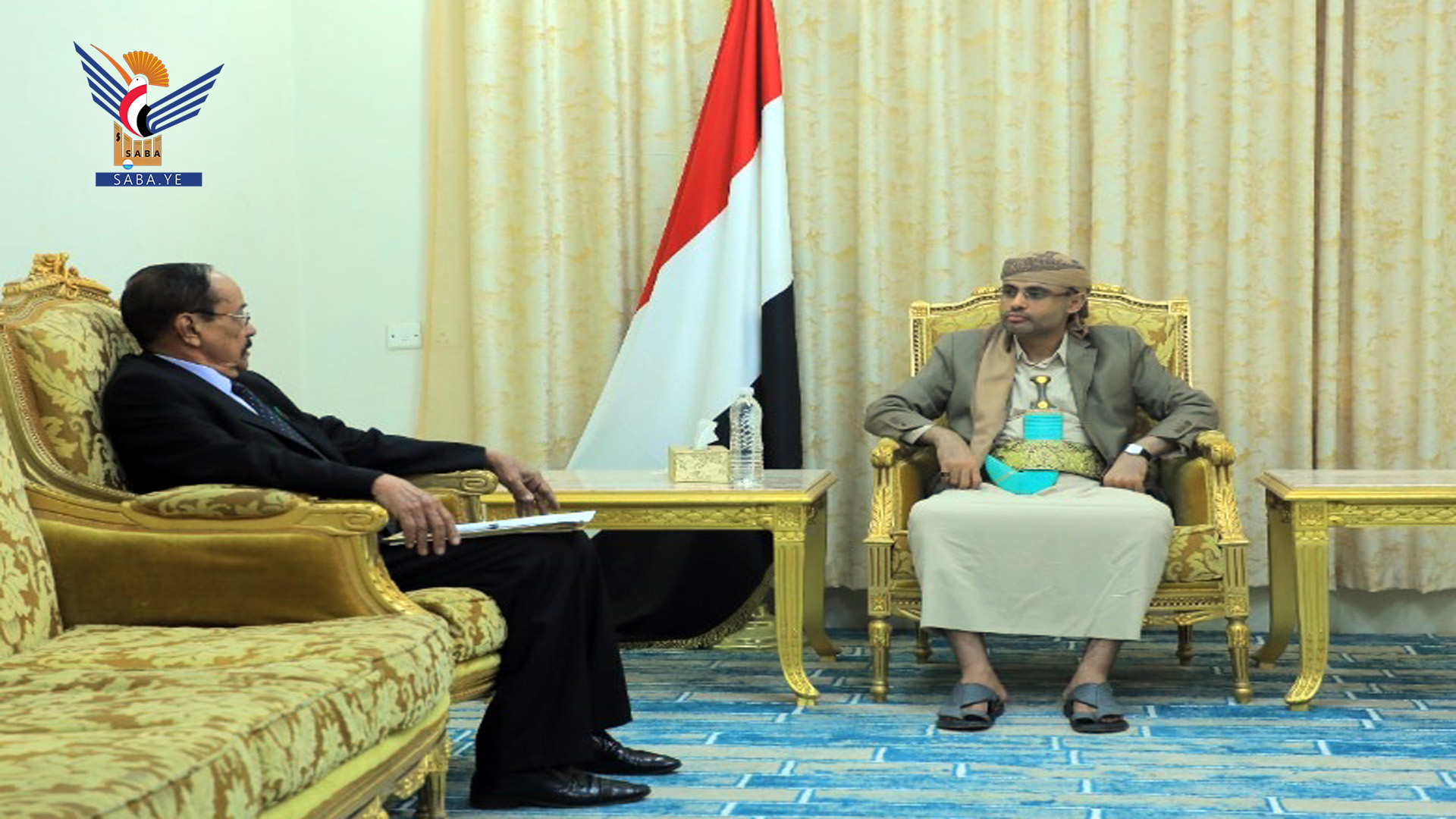 Präsident Al-Mashat trifft den Sprecher des Shura-Rates