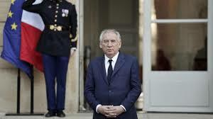François Bayrou enthüllt die neue französische Regierung