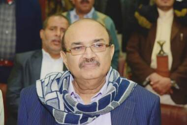 رئيس هيئة رفع المظالم يهنئ قائد الثورة ورئيس المجلس السياسي بحلول شهر رمضان