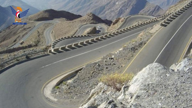 محافظا البيضاء وأبين يفتتحان طريق عقبة ثرة - مكيراس لودر