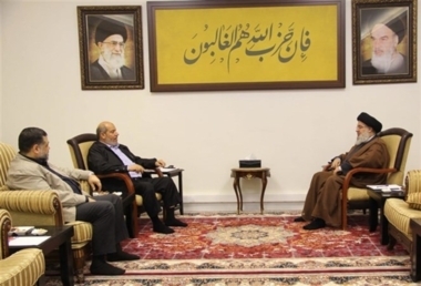 Sayyid Nasrallah discute avec le vice-président du Hamas à Gaza de l'évolution de la bataille