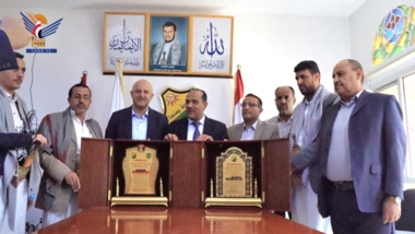 Realización de un proceso de ingreso y recepción entre los presidentes interiores y exteriores de la Universidad de Sana'a 