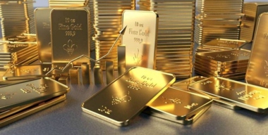 Gold continues to rise amid weak dollar, escalating geopolitical tensions