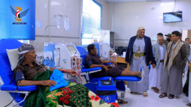 تعز.. المساوى يتفقد أحوال الجرحى بالمستشفى العسكري والمرضى بمركز الغسيل الكلوي