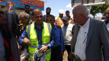 محافظ إب يدشن العمل في مشروع تأهيل المدخل الغربي لمدينة يريم