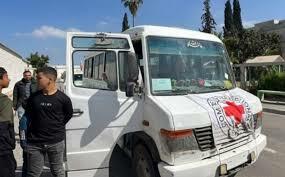 العدو الإسرائيلي يفرج عن 10 معتقلين فلسطينيين من قطاع غزة