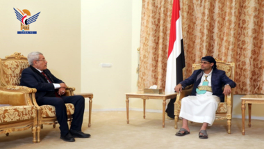Präsident Al-Mashat trifft sich mit dem Minister für Hochschulbildung