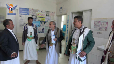 Inspezierung den Fortschritt von Projekten und Initiativen in Bani Matar und Al-Hayma Al-Dakhiliya in Sana'a