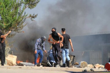 Palestinian killed & 14 others injured by Zionist enemy bullets in Kalandia camp