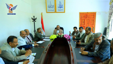 لجنة المناقصات بصعدة تناقش عددا من المشاريع
