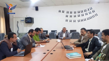 Diskussion des Umsetzungsstandes einer Reihe von Projekten an der Amran-Universität