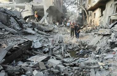 Zionist enemy continued to bomb various parts of Gaza Strip on 251st day of aggression