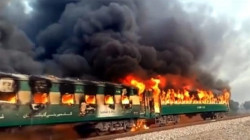 46 قتيلاً جراء حريق بقطار في باكستان