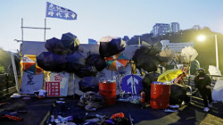 الجيش الصيني يبدأ إزالة آثار المظاهرات الشعبية المعارضة في منطقة هونغ كونغ