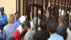 القضاء السوداني يقضي بإيداع البشير إصلاحية لمدة عامين ويصادر أمواله