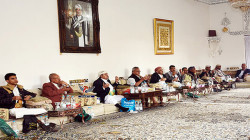 رئيس الوزراء يشارك في إحياء الذكرى الـ 12 لرحيل الشيخ عبد الله الأحمر